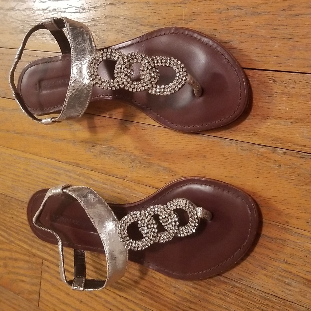 Women's shoes